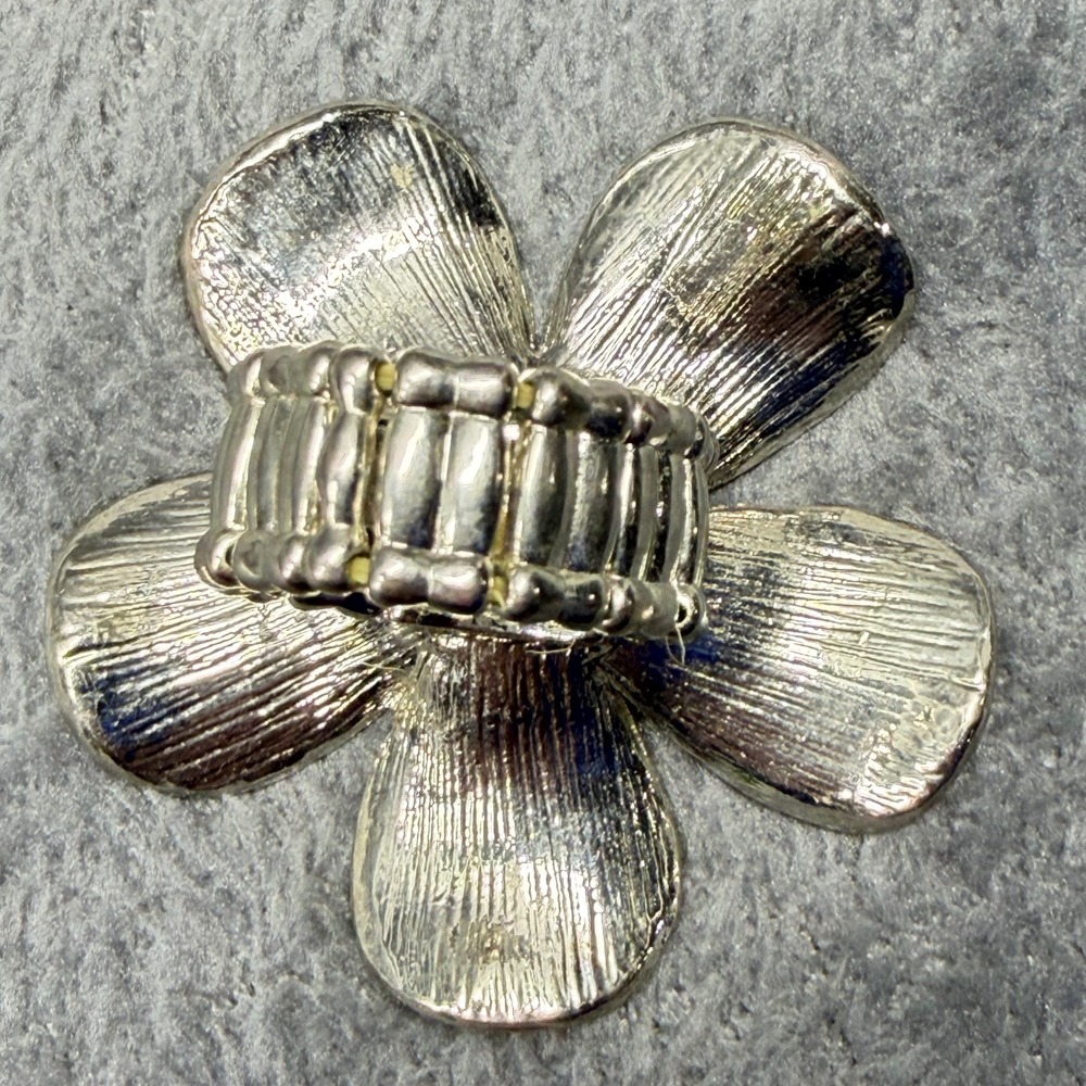 Silver Tone Flower Statment Ring With Rhinestones Stretchy Band Adjustable - Picture 2 of 11